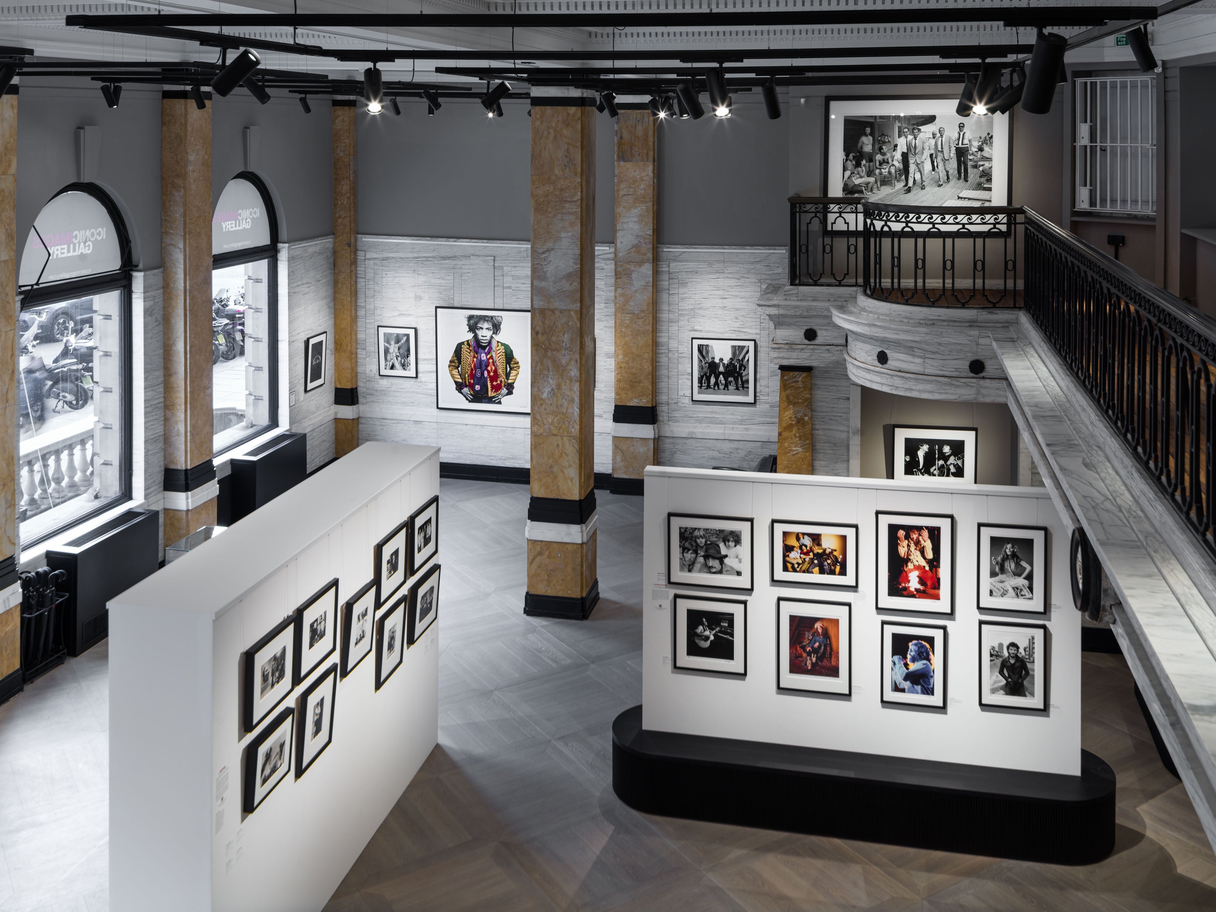 Virtual Gallery | Iconic Images