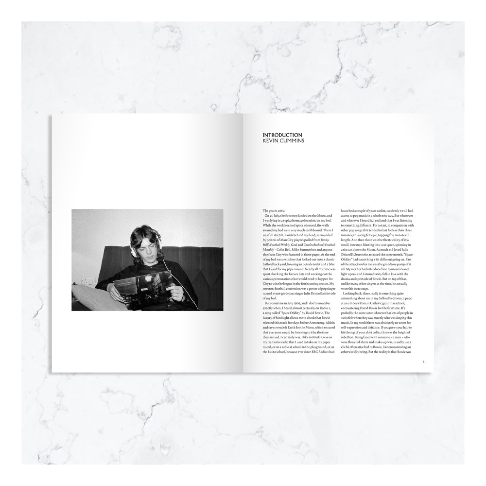 David Bowie: Mixing Memory & Desire, Special Edition by Bundle by Kevin Cummins – Limited Edition Print.