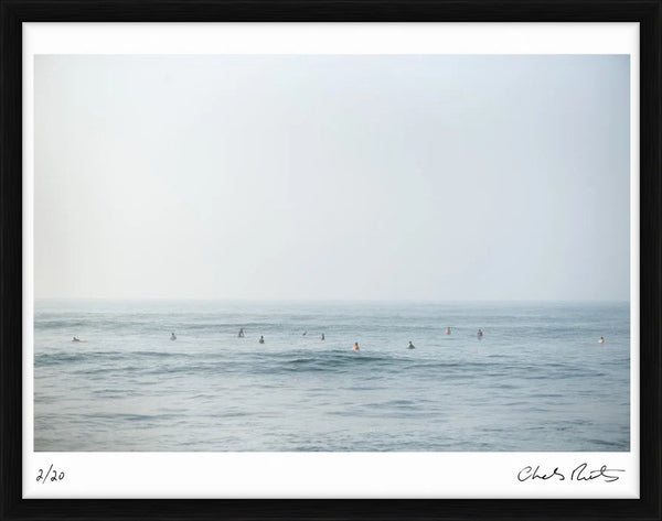 The Surfers. Sri Lanka, 2016 — Limited Edition Print, framed - Charles Moriarty