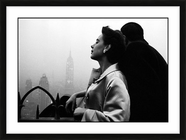 Drew Beyfuss on a rooftop in New York City, 1956 — Limited Edition Print, framed - Eve Arnold