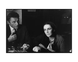 Richard Burton and Elizabeth Taylor in Shepperton, England, 1963 - Limited Edition Print by Eve Arnold – Limited Edition Print.