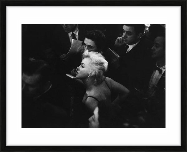 Marilyn Monroe in New York City, 1956 — Limited Edition Print, framed - Eve Arnold