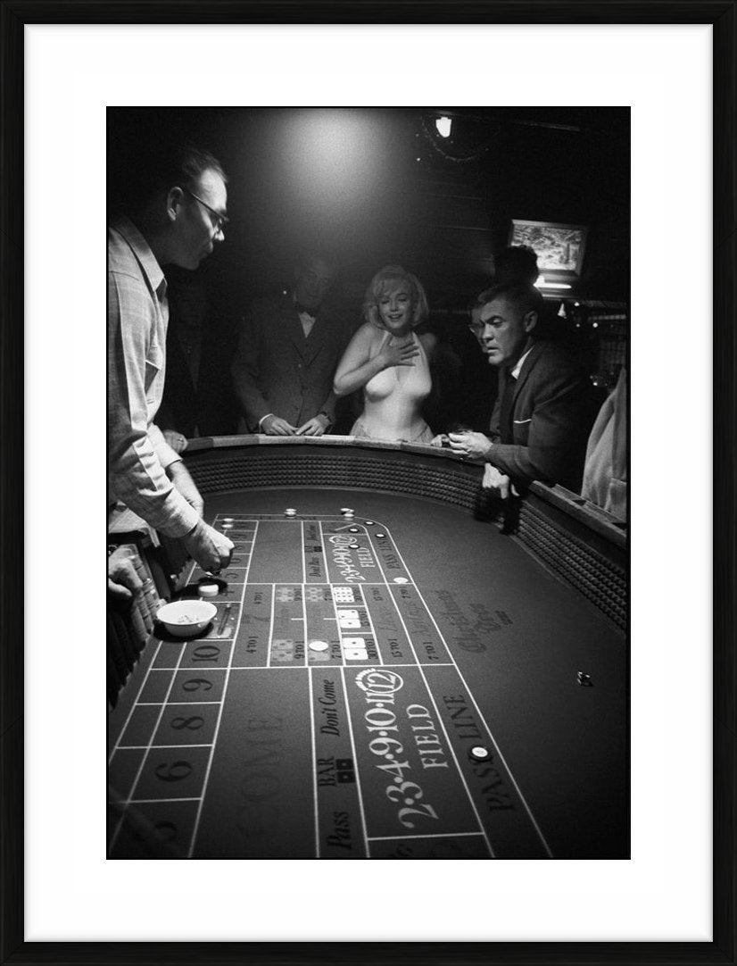Marilyn Monroe gambling on the set of 'The Misfits', Reno, Nevada, 1960 - Limited Edition Print by Eve Arnold – Limited Edition Print.