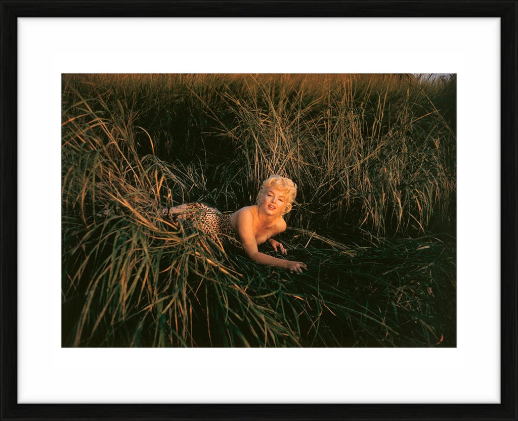 Marilyn Monroe at Mount Sinai, Long Island, New York, USA, 1955 - Limited Edition Print by Eve Arnold – Limited Edition Print.