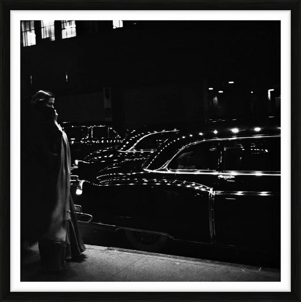 Outside the Opera, 1950 — Limited Edition Print, framed - Eve Arnold