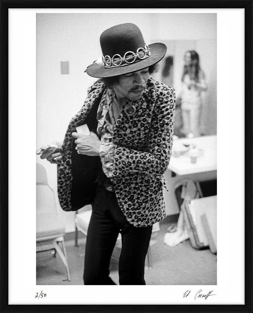 Jimi Hendrix at Anaheim Convention Center, 1968 – Limited Edition Print by Ed Caraeff – Limited Edition Print.