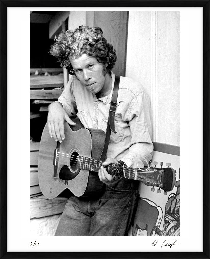 Tom Waits in Eagle Rock, 1972 - Limited Edition Print by Ed Caraeff – Limited Edition Print.