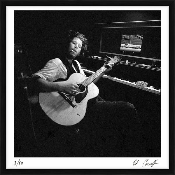 Tom Waits Closing Time photoshoot, 1972 — Limited Edition Print, framed - Ed Caraeff