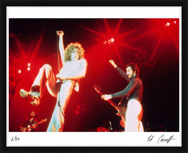 Roger Daltrey & Pete Townshend on stage, 1973 — Limited Edition Print, framed - Ed Caraeff