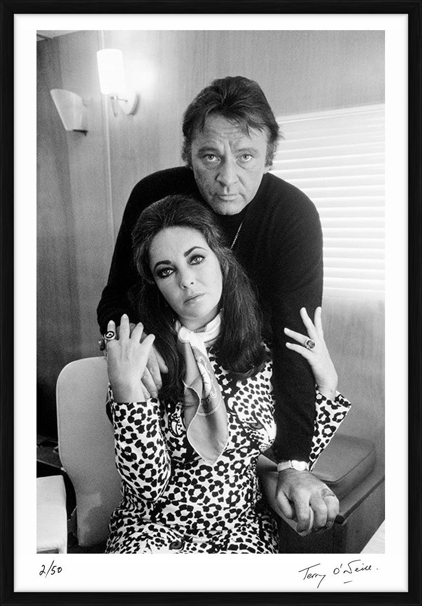 Richard Burton & Elizabeth Taylor in Hounslow, 1971 by Terry O'Neill – Limited Edition Print.