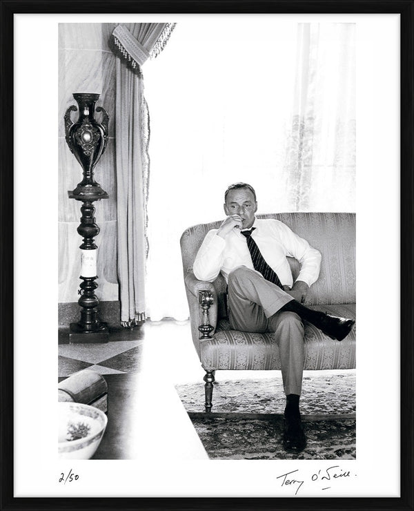 Frank Sinatra on set in Miami, 1968 — Limited Edition Print, framed - Terry O'Neill