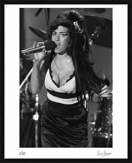 Amy Winehouse Performing at Nelson Mandela's Birthday, 2008 — Limited Edition Print, framed - Greg Brennan