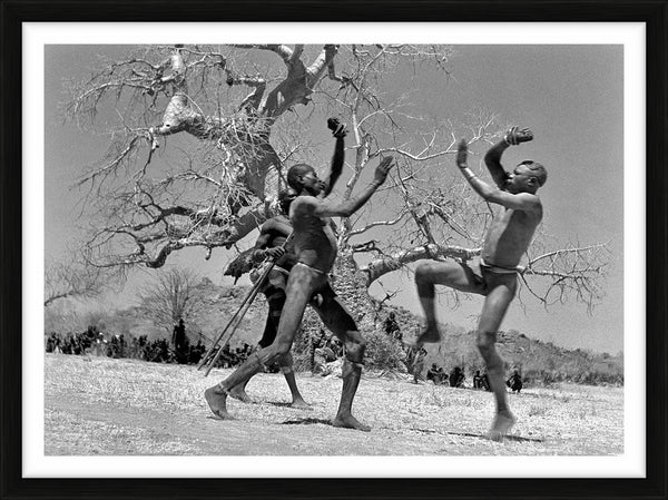 Kao-Nyaro fighters in Kordofan, 1949 — Limited Edition Print, framed - George Rodger