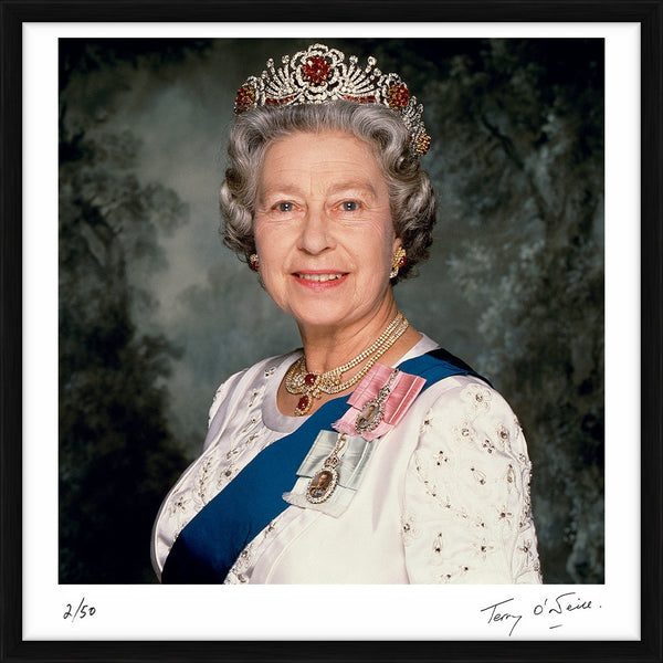 Official portrait of HRH Queen Elizabeth II, 1992 — Limited Edition Print, framed - Terry O'Neill