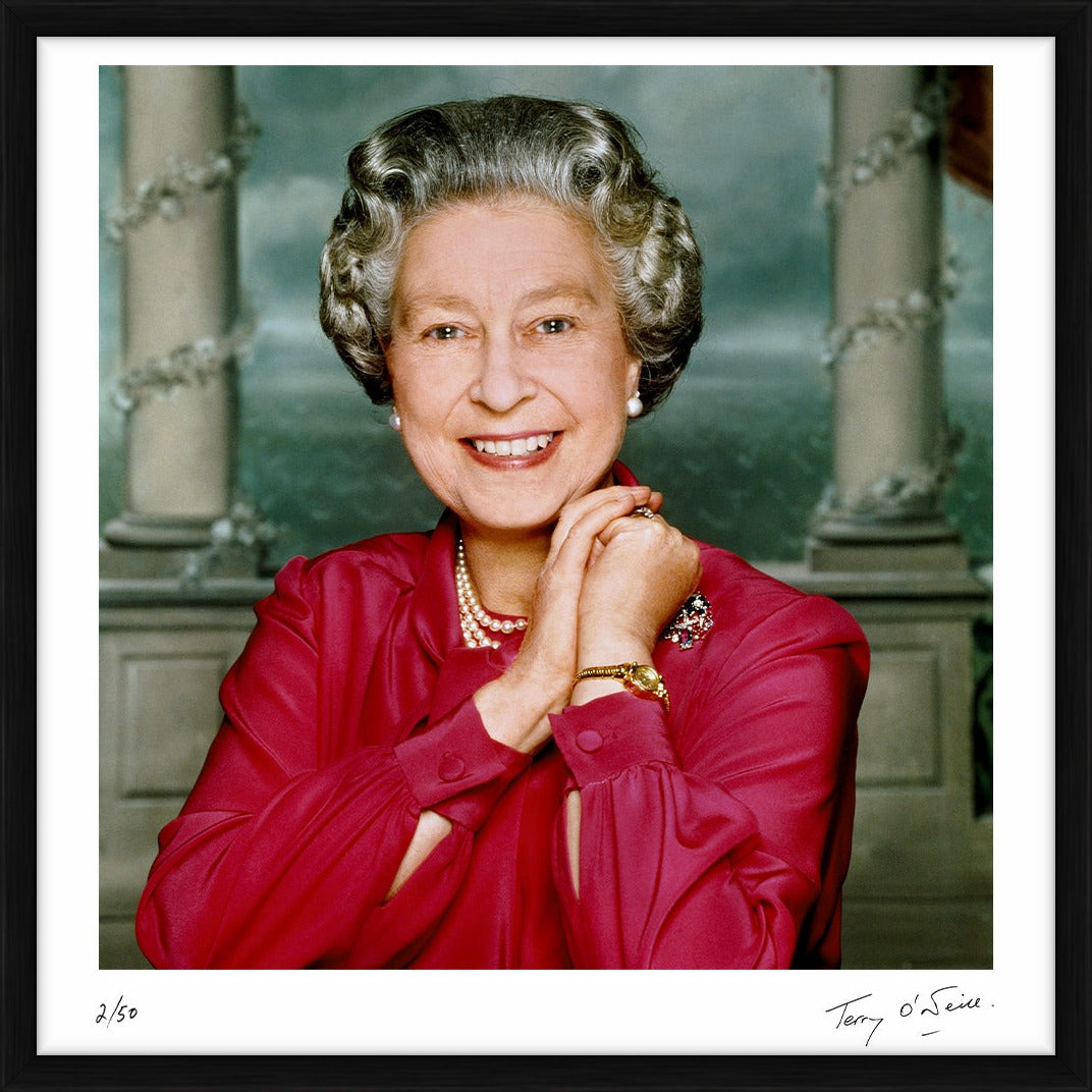 HM Queen Elizabeth II official portrait, 1992 by Terry O'Neill – Limited Edition Print.