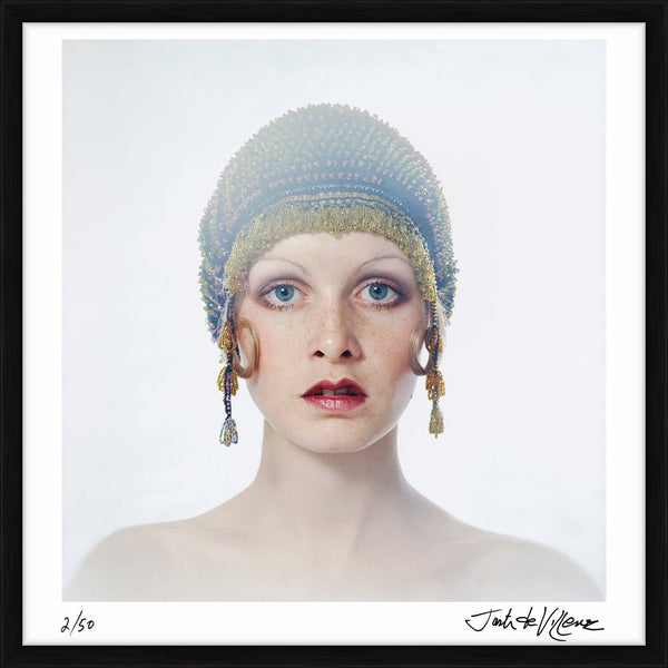 Twiggy wearing a beaded cap, circa 1971 — Limited Edition Print, framed - Justin de Villeneuve