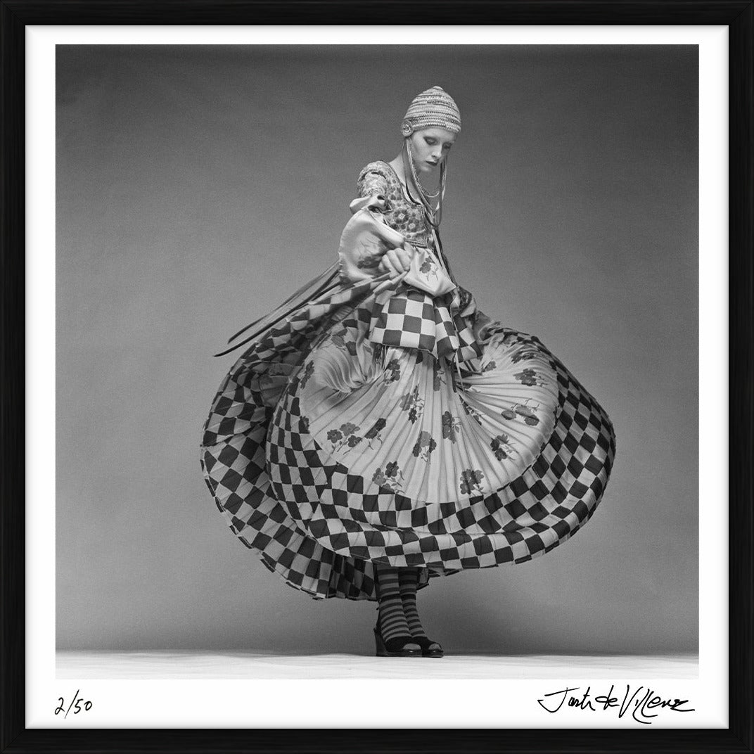 Twiggy wearing Bill Gibb, 1970 by Justin de Villeneuve – Limited Edition Print.