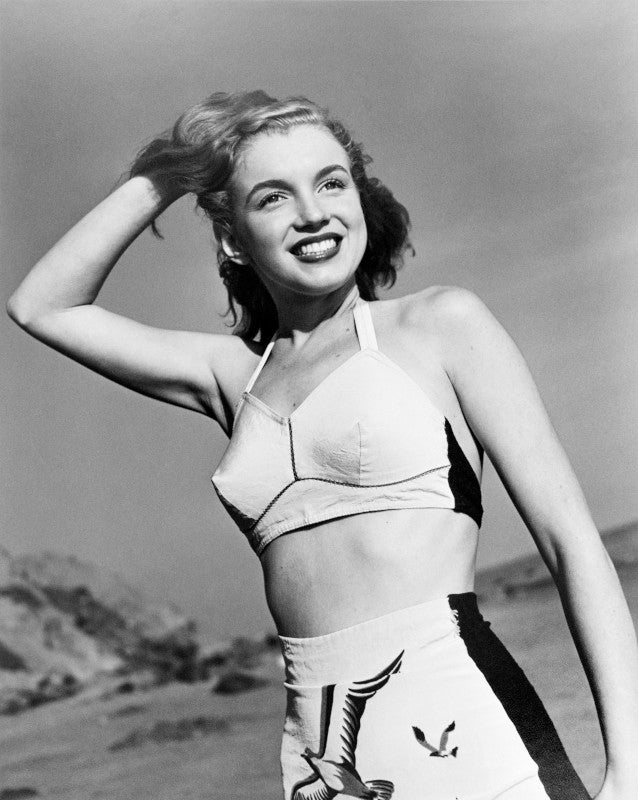 Marilyn Monroe on Zuma Beach III, California, 1946 – Limited Edition Print