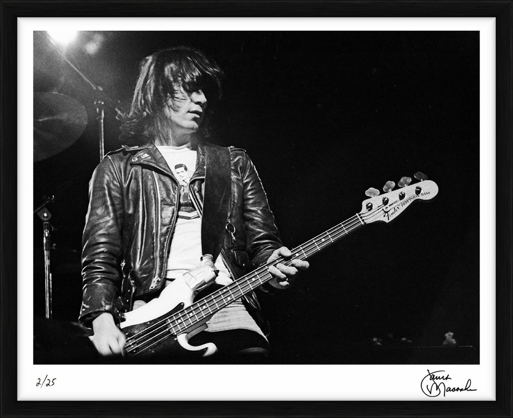 Dee Dee Ramone at the Cleveland Music Hall, 1977 - Limited Edition Print by Janet Macoska – Limited Edition Print.