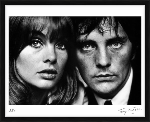 Jean Shrimpton & Terence Stamp portrait, 1965 — Limited Edition Print, framed - Terry O'Neill