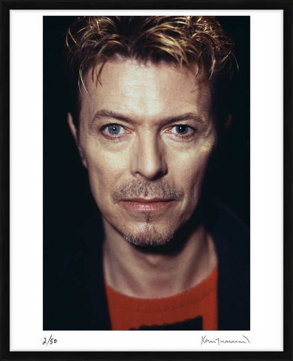 David Bowie Close up Portrait, 1995 — Limited Edition Print, framed - Kevin Cummins