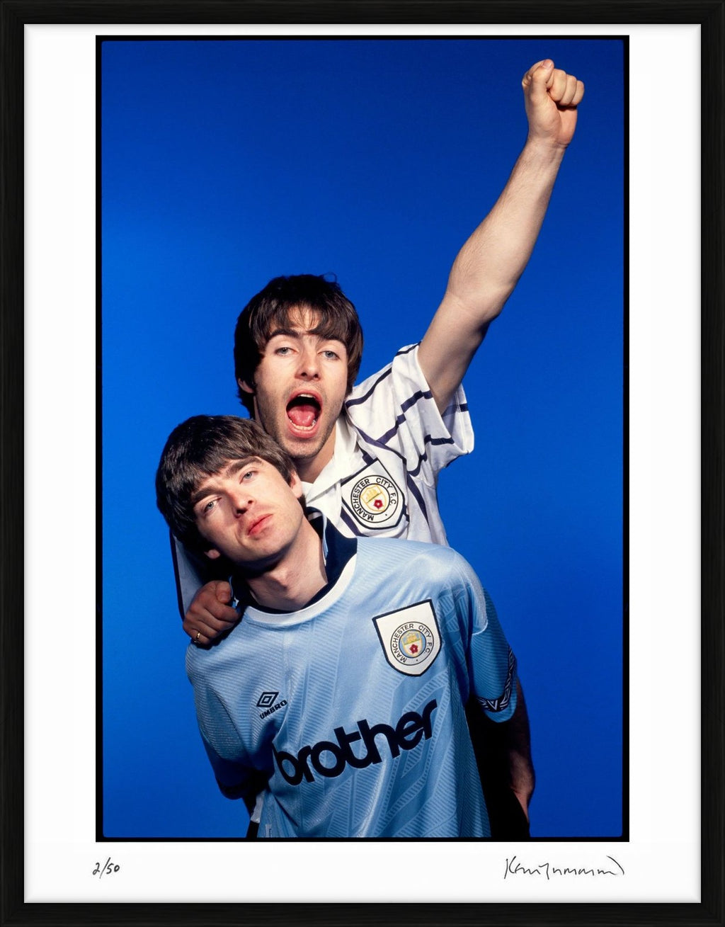 Liam and Noel Gallagher, Sly Street Studio, London, 1994 – Limited Edition Print by Kevin Cummins – Limited Edition Print.