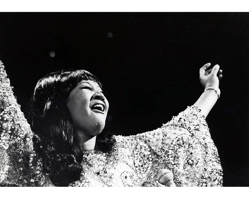 Aretha Franklin performing in New York City, 1967 by Lawrence Fried – Limited Edition Print.