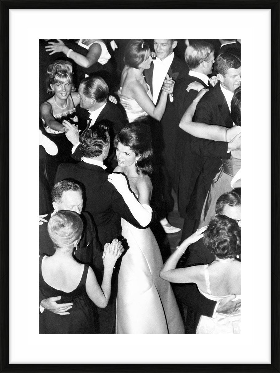 Jackie Kennedy at the Golden Trumpet Ball, 1965 - Limited Edition Print by Lawrence Fried – Limited Edition Print.