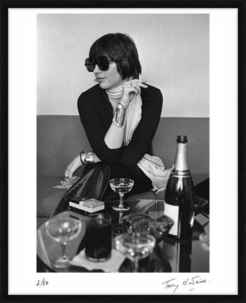 Liza Minnelli smoking during an interview, 1974 by Terry O'Neill – Limited Edition Print.