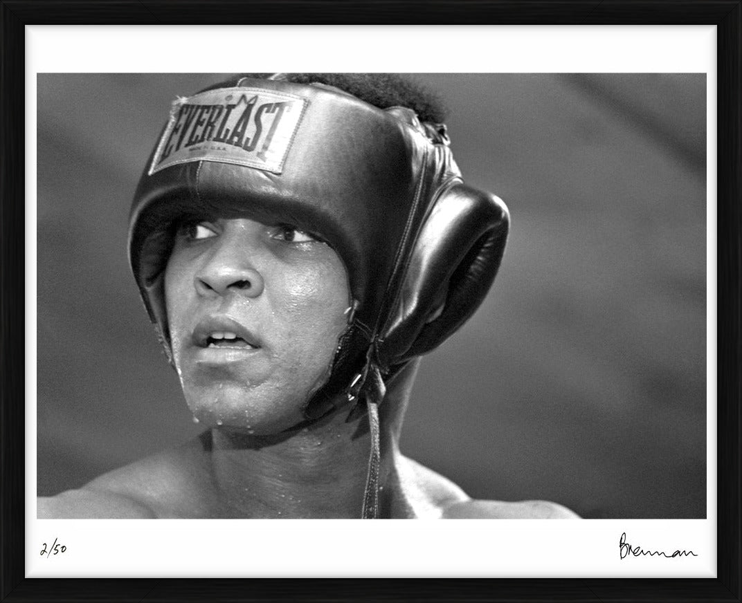 Muhammad Ali in an Everlast sparring helmet, 1977 by Michael Brennan – Limited Edition Print.