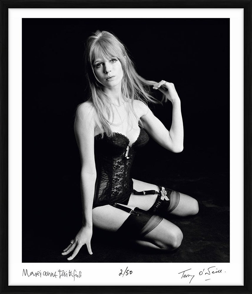 Marianne Faithfull, 1967, Co-signed Edition Print by Terry O'Neill – Limited Edition Print.