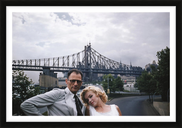Marilyn Monroe and Arthur Miller by the Queensboro Bridge, New York 1957 — Limited Edition Print, framed - Sam Shaw