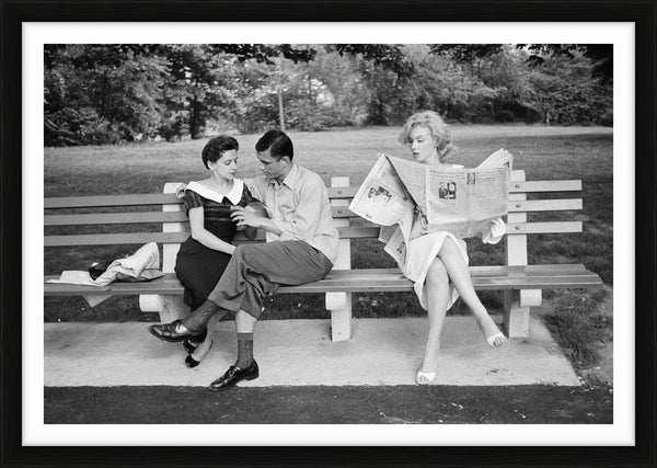 Marilyn Monroe in Central Park, New York 1957 — Limited Edition Print, framed - Sam Shaw