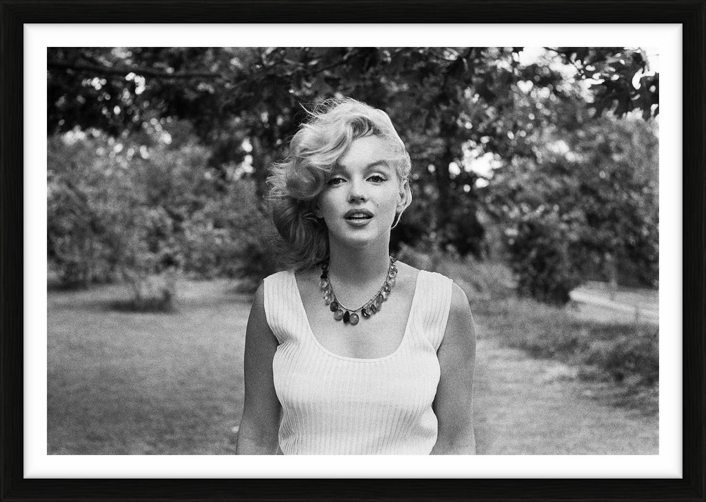Marilyn Monroe, Roxbury, New York 1957 - Limited Edition Print by Sam Shaw – Limited Edition Print.