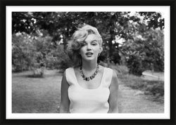 Marilyn Monroe, Roxbury, New York 1957 - Limited Edition Print by Sam Shaw – Limited Edition Print.