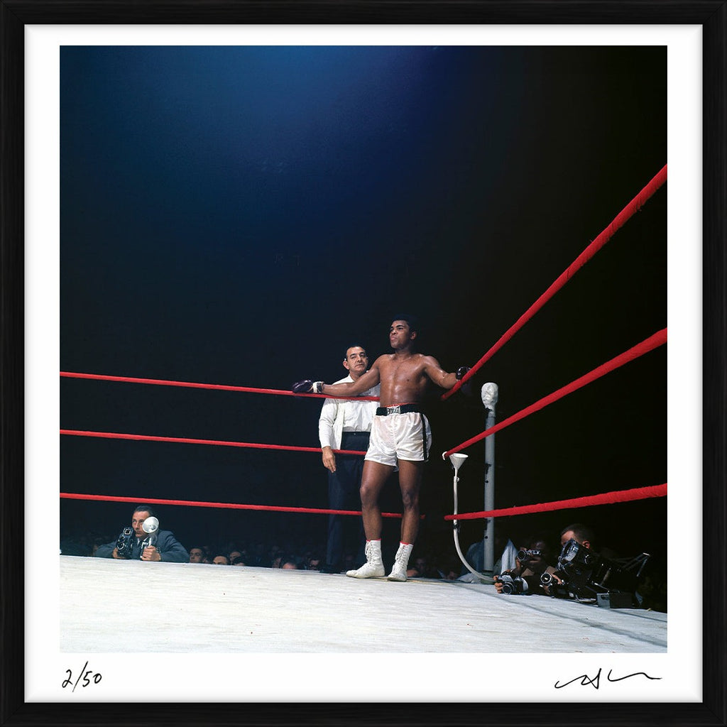 Muhammad Ali conferring with his trainer, 1966 - Limited Edition Print by Neil Leifer – Limited Edition Print.