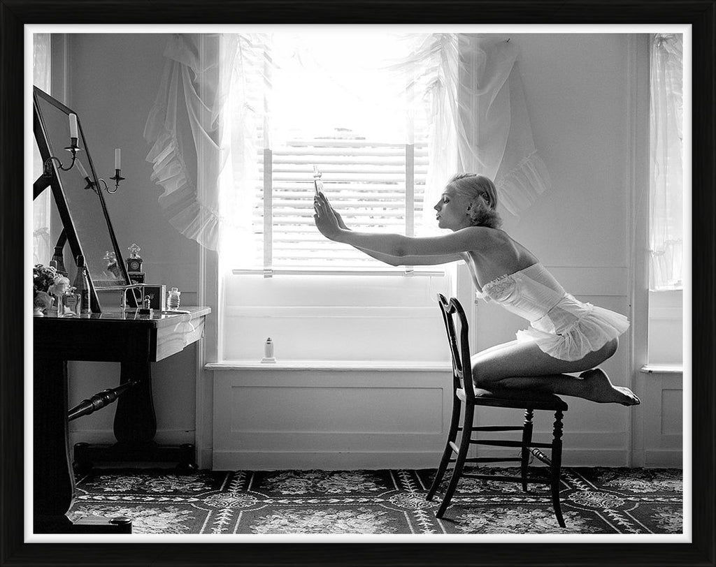 Scent of A Woman perfume feature, 1951 - Limited Edition Print by Norman Parkinson – Limited Edition Print.