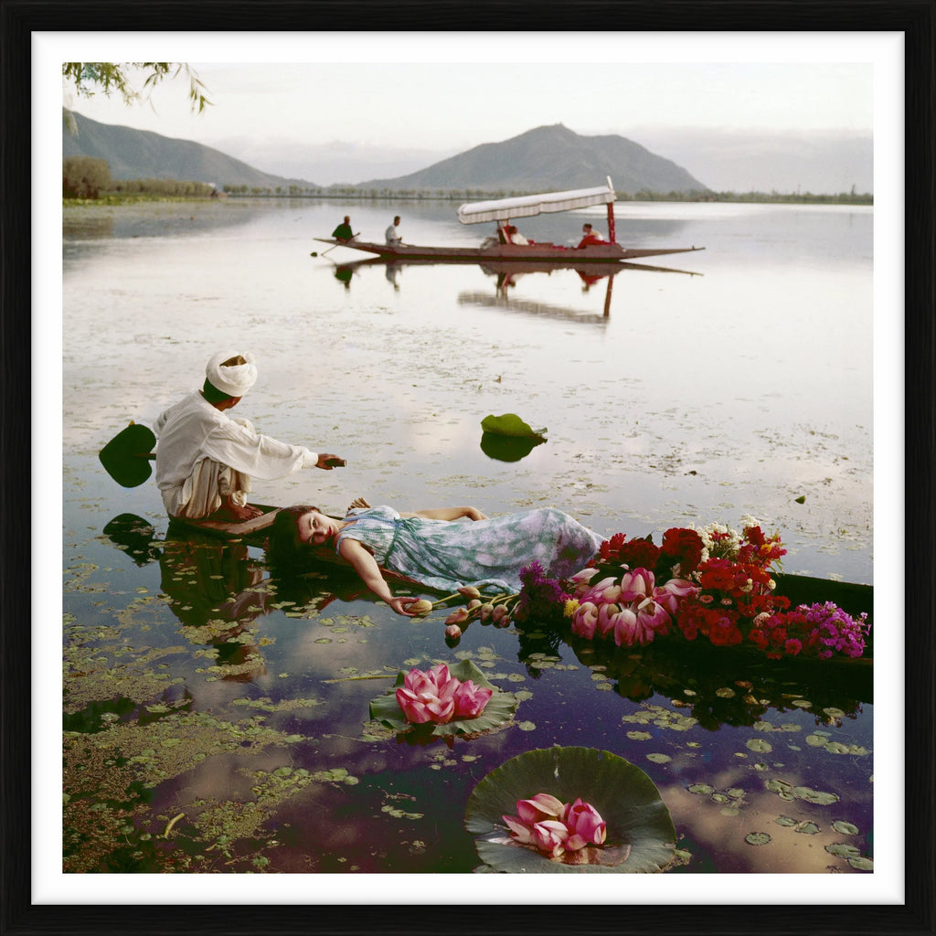 Anne Gunning in India, 1956 - Limited Edition Print by Norman Parkinson – Limited Edition Print.
