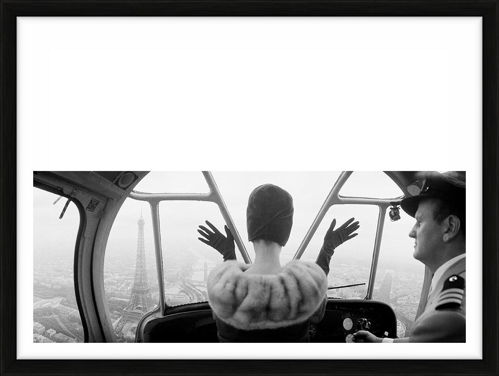 Hands Over Paris, 1960 - Limited Edition Print by Norman Parkinson – Limited Edition Print.