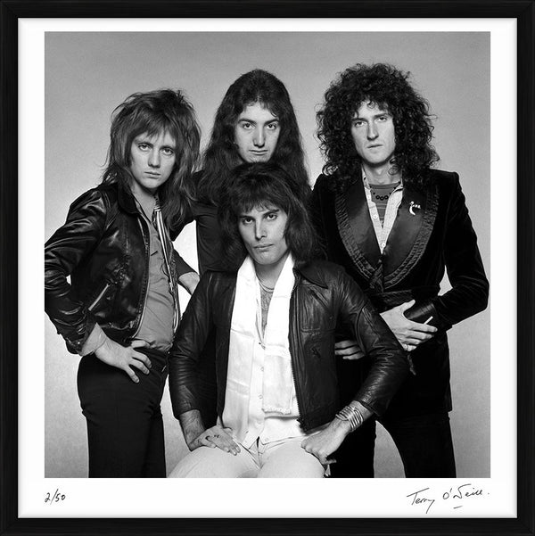Queen posing for a group photo, 1975 — Limited Edition Print, framed - Terry O'Neill