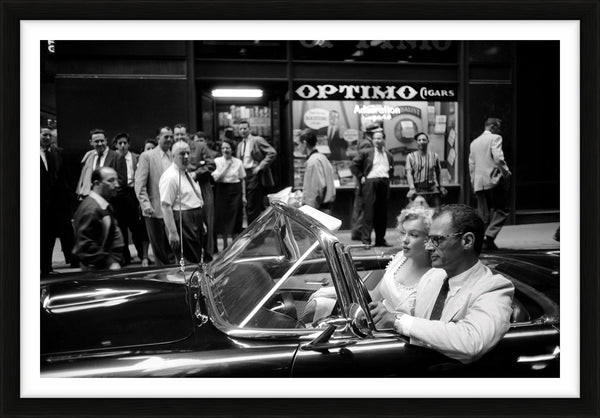 Marilyn Monroe and Arthur Miller, New York 1957 — Limited Edition Print, framed - Sam Shaw