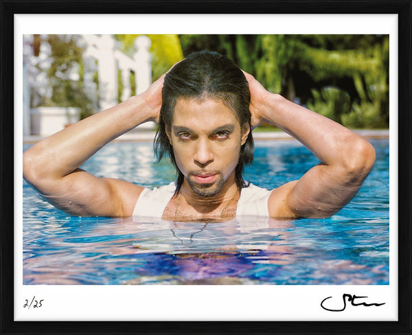 Prince posing in the pool, 1999 — Limited Edition Print, framed - Steve Parke
