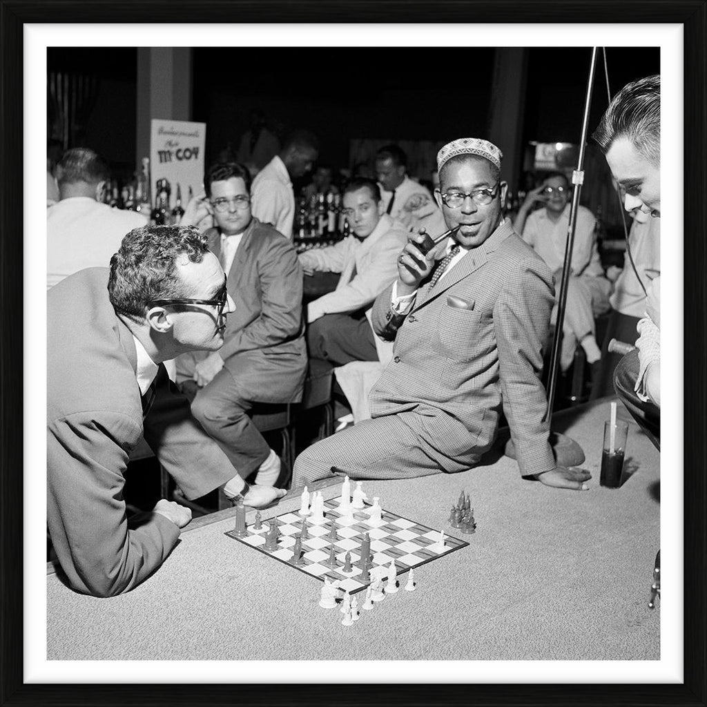 Gene Lees and Dizzy Gillespie play chess - Limited Edition Print by Ted Williams – Limited Edition Print.
