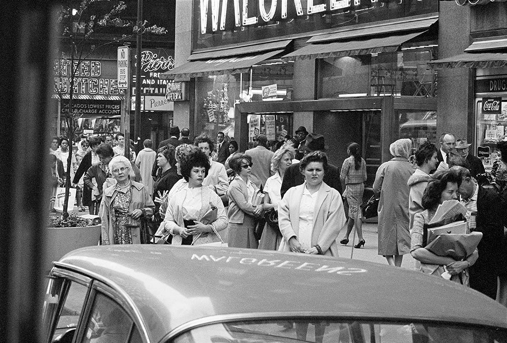 Street life in Chicago in the 1950s by Ted Williams by Ted Williams – Limited Edition Print.