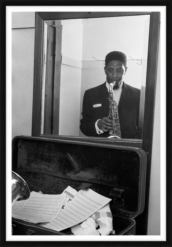 Sonny Rollins backstage in Chicago, 1956 — Limited Edition Print, framed - Ted Williams
