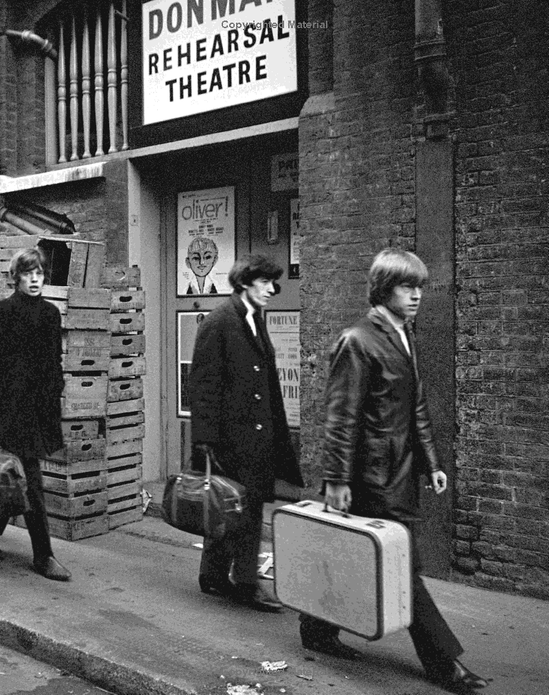 Breaking Stones : 1963-1965 A Band on the Brink of Superstardom - Hardcover by Terry O'Neill & Gered Mankowitz – Limited Edition Print.