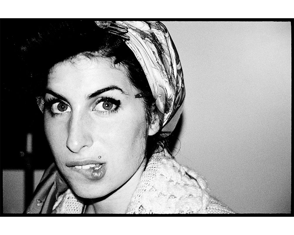 Amy Winehouse biting her lip, 2003 — Limited Edition Print - Charles Moriarty