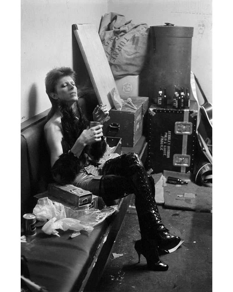 David Bowie backstage before The 1980 Floor Show, 1973 — Limited Edition Print - Terry O'Neill