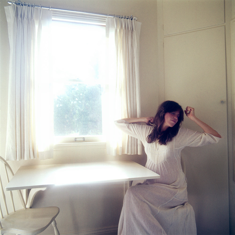 Carly Simon in her kitchen, 1974 — Limited Edition Print - Ed Caraeff