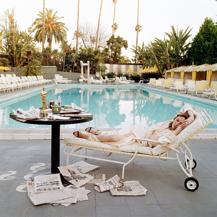 Faye Dunaway poolside in LA, 1977 — Limited Edition Print - Terry O'Neill